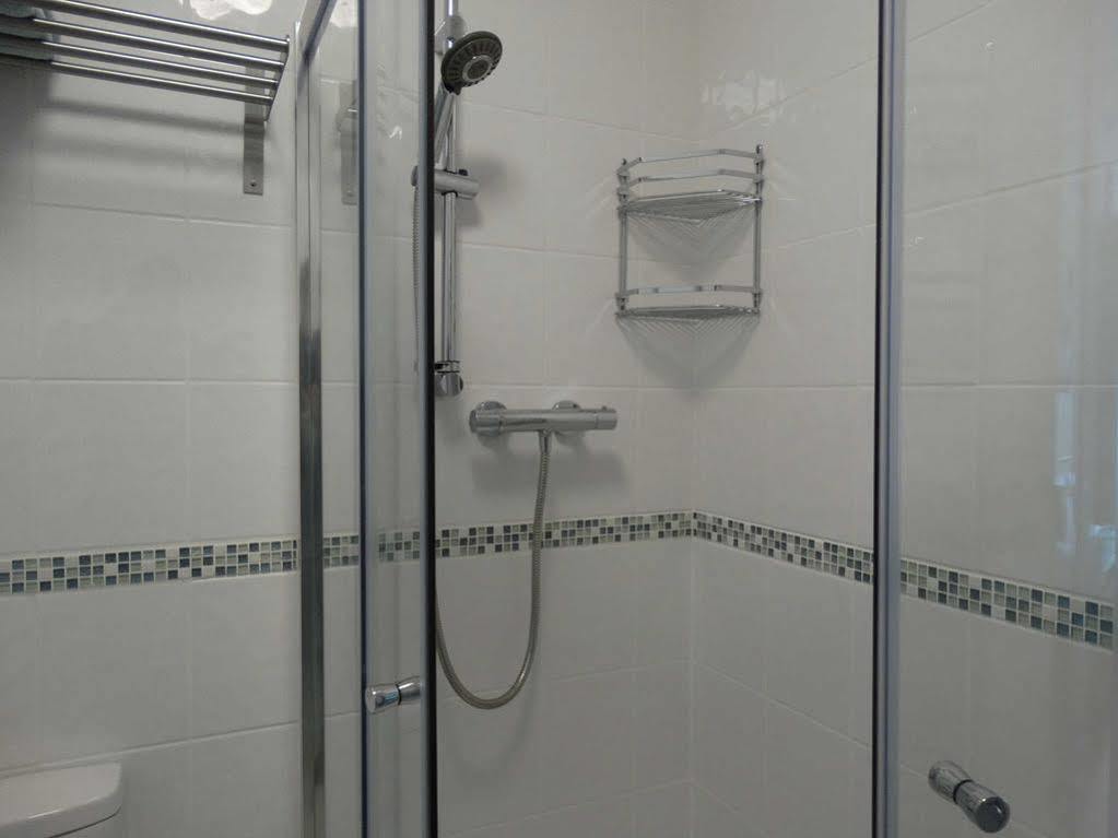 Oakford The Red Lion Hotel מראה חיצוני תמונה